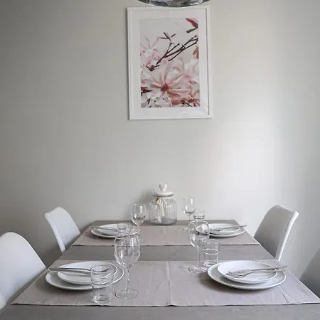 Arctic Glow By Booklapland * Rovaniemi