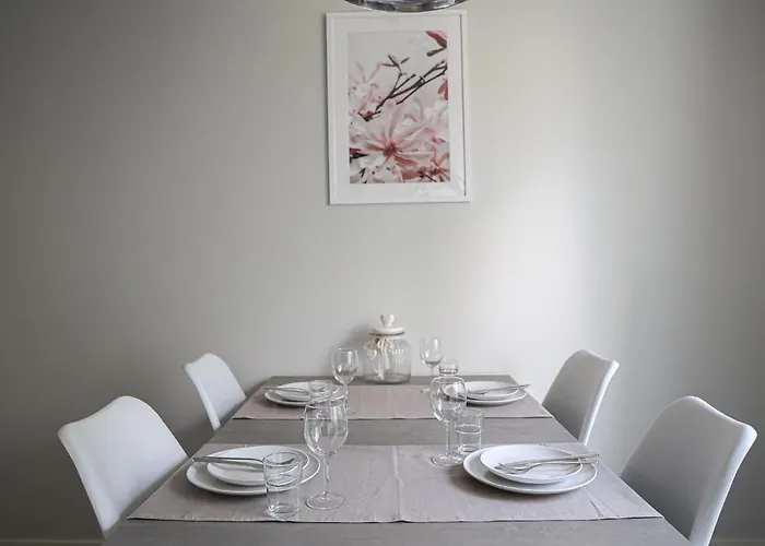 Arctic Glow By Booklapland * ロヴァニエミ